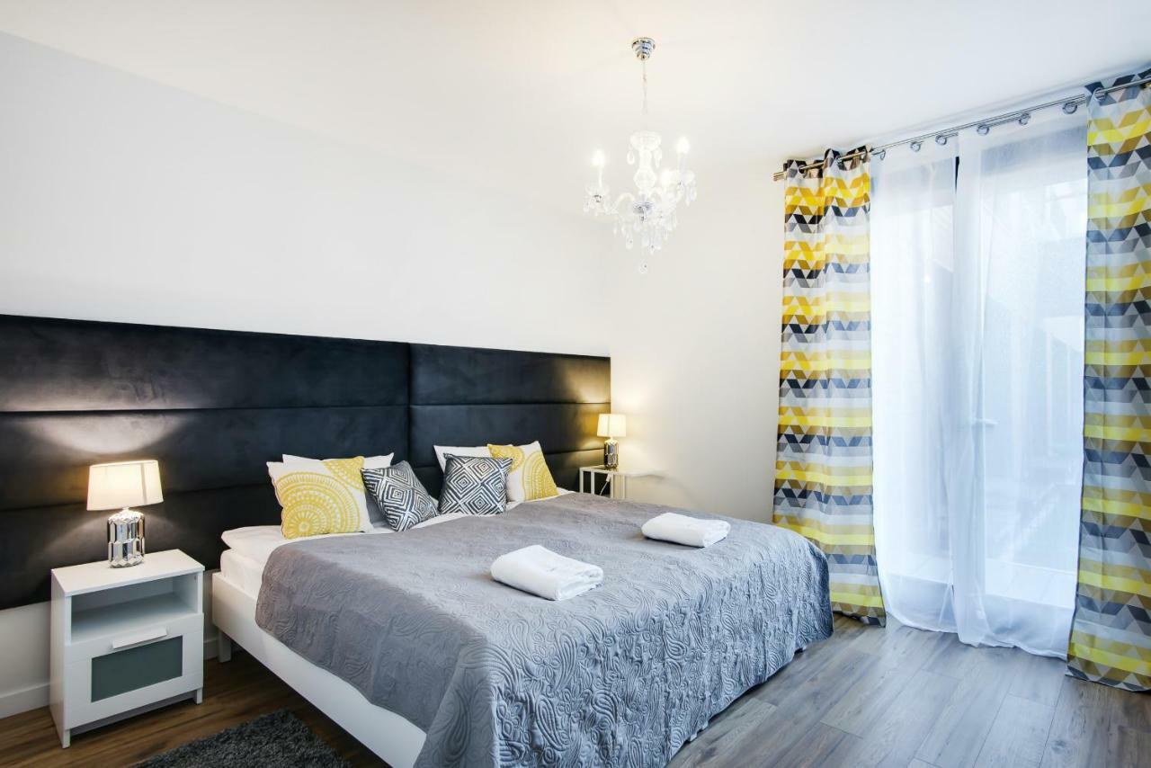 Apartments Cracow Wawrzynca By Noclegi Renters Краків Екстер'єр фото